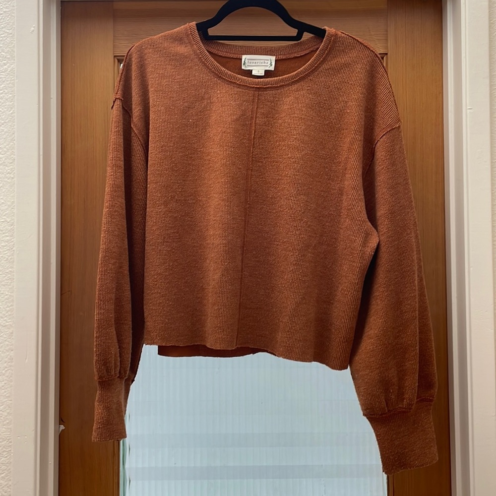 Long sleeved shirt/sweater